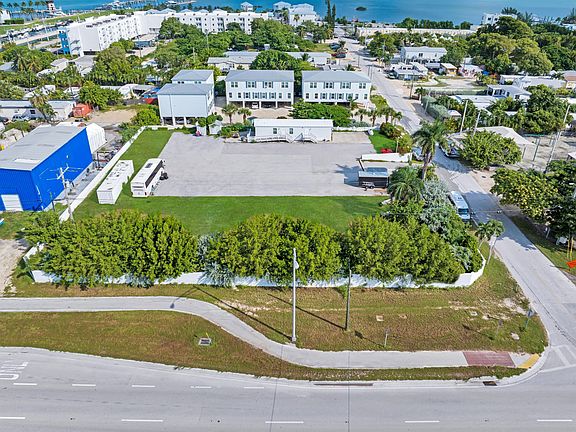 3rd image of 4000 Overseas Hwy