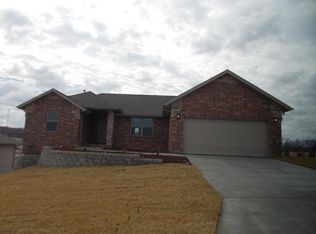 842 E Purple Martin St, Nixa, MO 65714