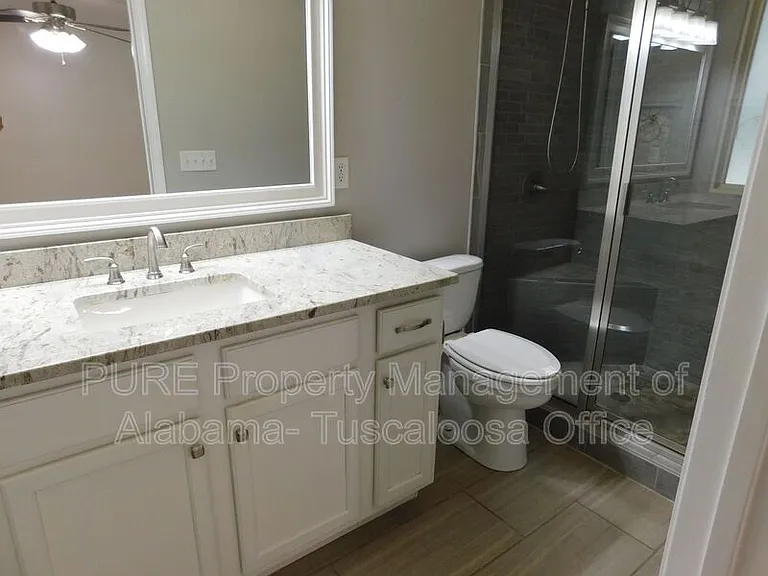 1213 Heritage Ln — Photo 30