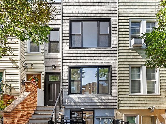 5th image of 2305A Pacific St #G