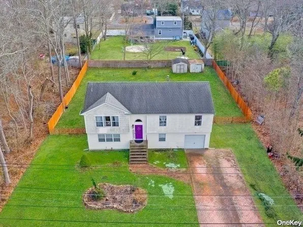 78 Palmetto Drive, Shirley, NY 11967