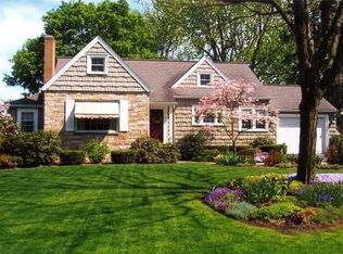 38 Briar Ln, Rochester, NY 14622