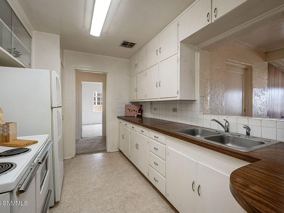 1st image of 1065 Circle Dr