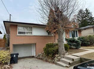 15 Ambrose Rd, Toronto, ON M2K1S2