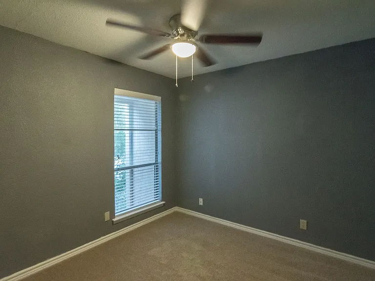 317 Valley Park Dr — Photo 16