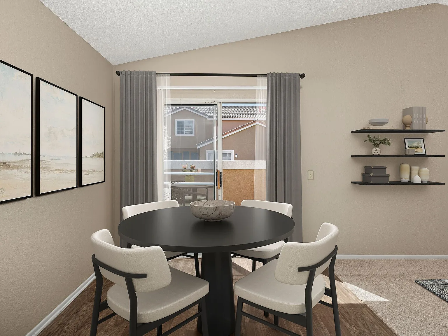 Linden Court — Photo 4