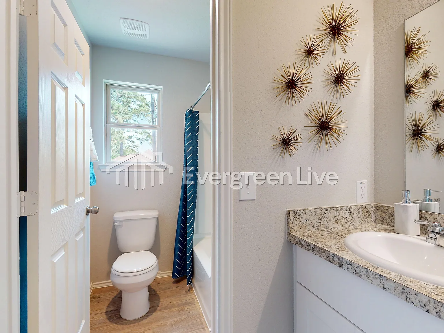 4 bed, 2.5 bath, 2065 sqft, $1,945 — Photo 4