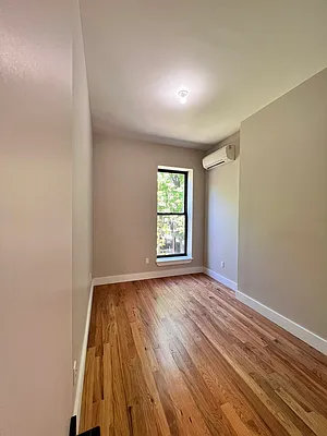 Rented by ERNY LLC | media 7