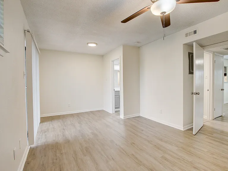Highpoint North — Photo 8