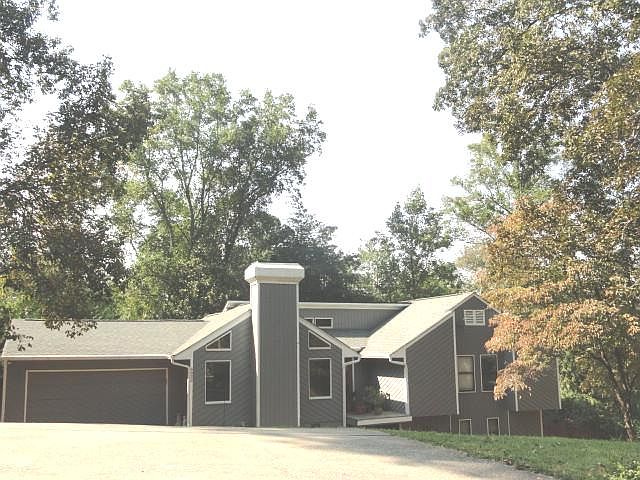 1st image of 4932 Highpoint Dr NE