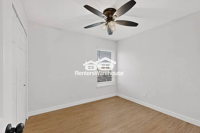 1818 Indian Creek Ct — Photo 29