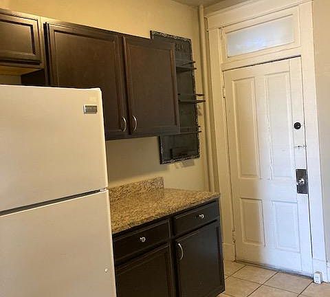 2nd image of 1000 Westover Ave APT 3