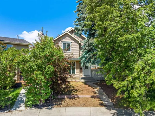 134 NE Erin Ridge Rd SE, Calgary, AB T2B 2W9