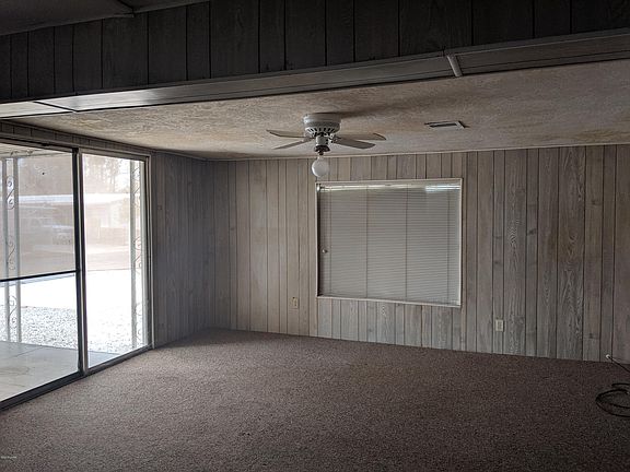 3rd image of 304 E Bluewater Dr