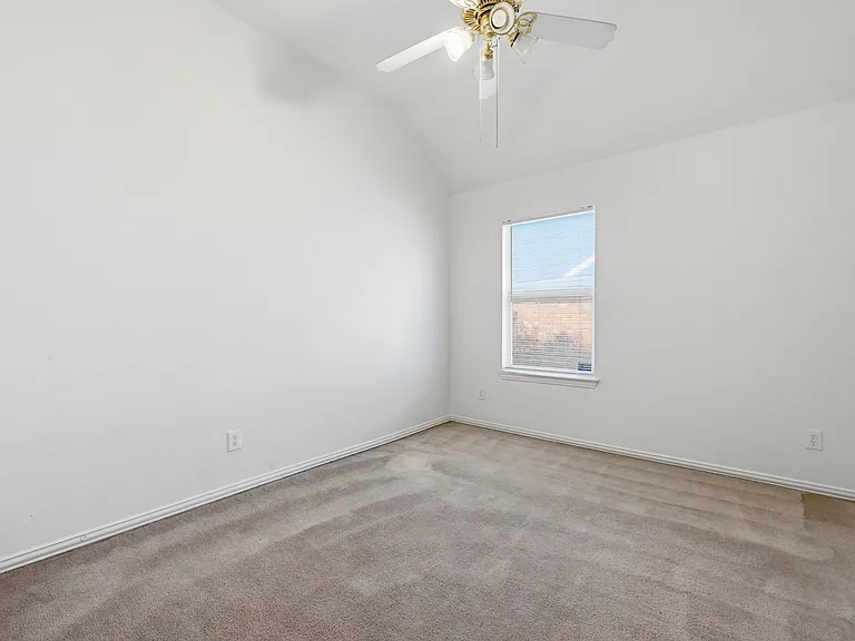 1665 Amberwood Loop — Photo 25