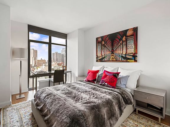 5th image of 57 Reade St APT 12C