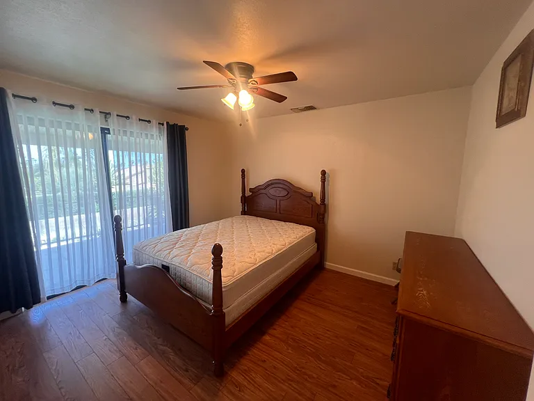 28120 Avenida Maravilla — Photo 10