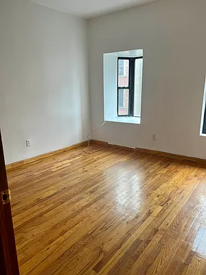 Rented by Randall Star Realty Inc | media 2