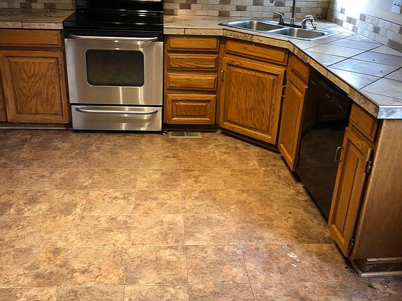 Spacious kitchen