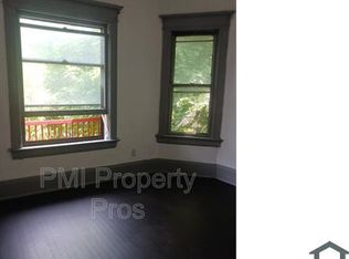 1513 N 34th St, Milwaukee, WI 53208