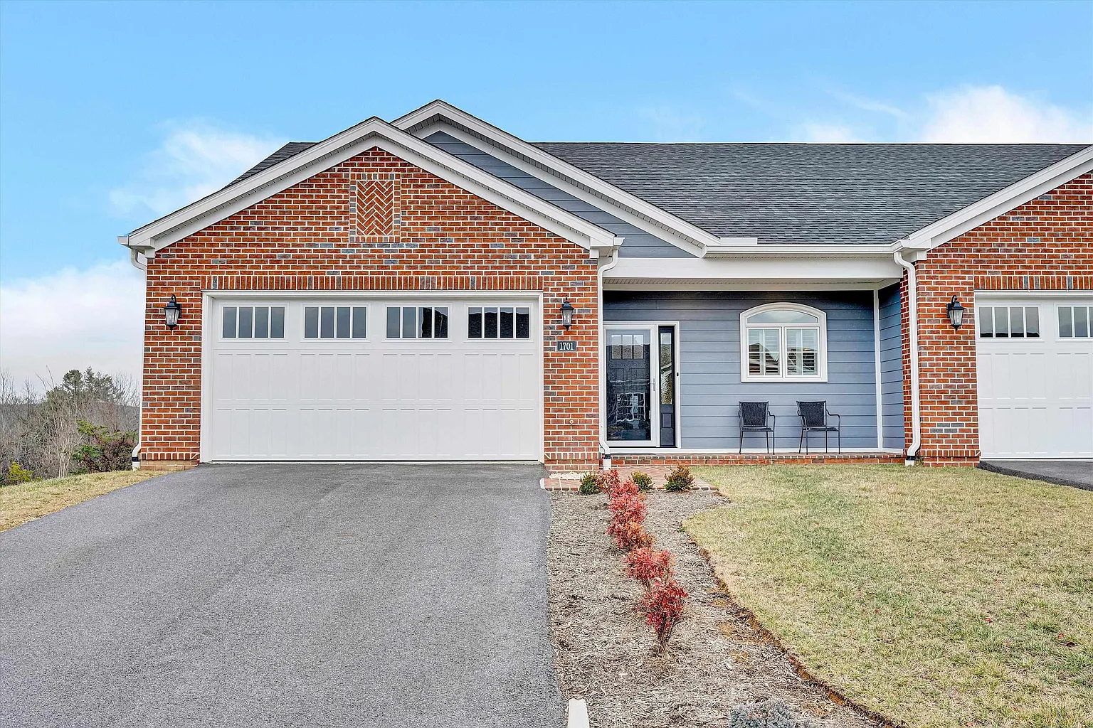 1701 Cedar Ridge Dr photo 1
