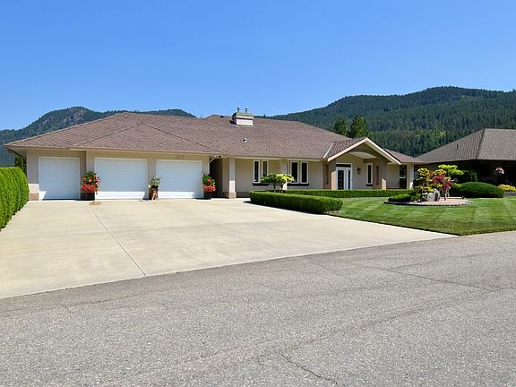 2nd image of 2675 Doebert Rd