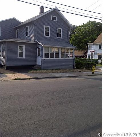 2nd image of 206 Hawkins St