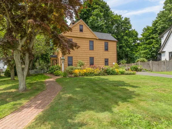 47 Huntington Road, Stratford, CT 06614