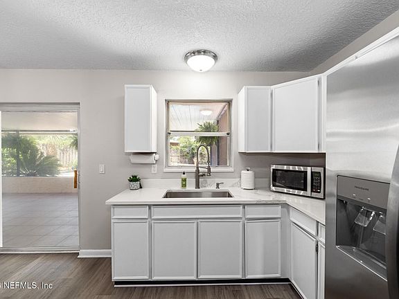 4th image of 8003 LOURDES Drive S