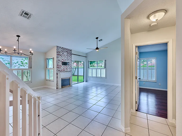 2968 Myrtle Oak Cir — Photo 13