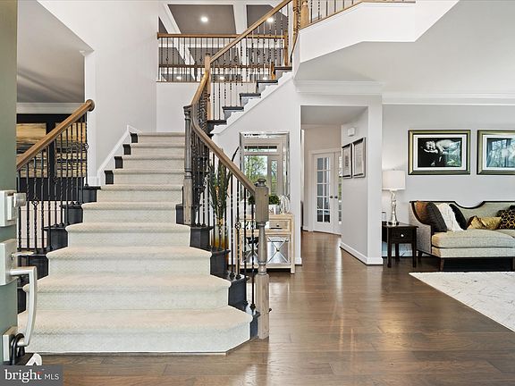 2nd image of 104 Brittany Manor Way