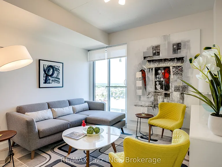 100 Bond St E #1207 — Photo 11