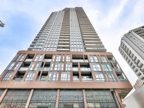 159 Wellesley St E #404, Toronto, ON M4Y 1J4