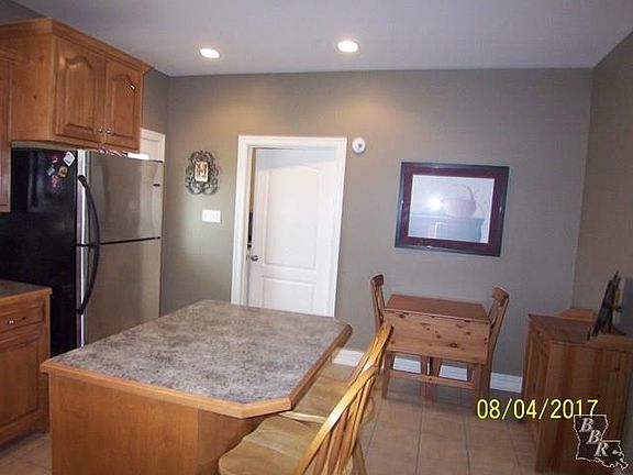 5th image of 275 Donald Dr