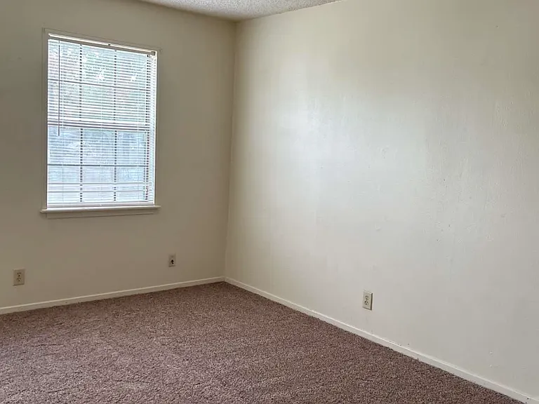 57 W Elmwood Dr #A — Photo 27