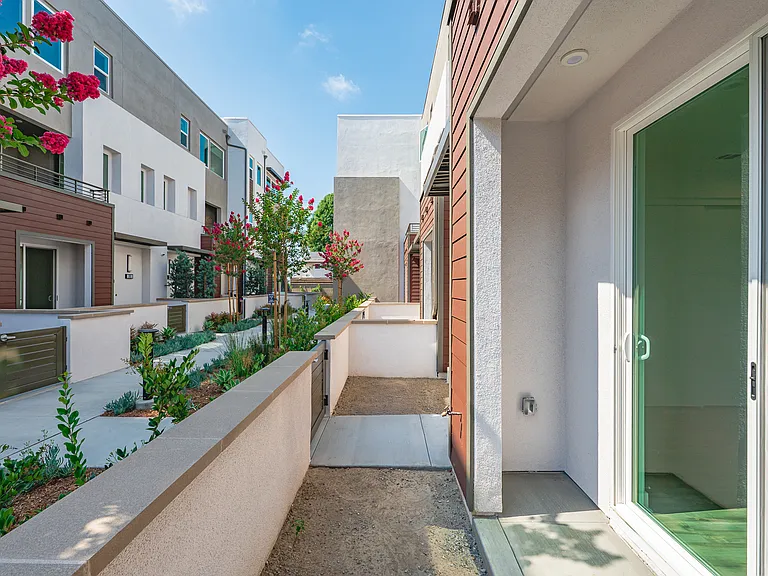 609 S Lyon St — Photo 31