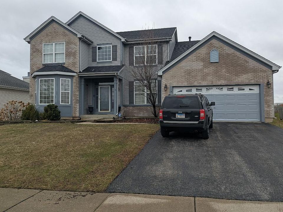 1st image of 184 Fox Bend Cir