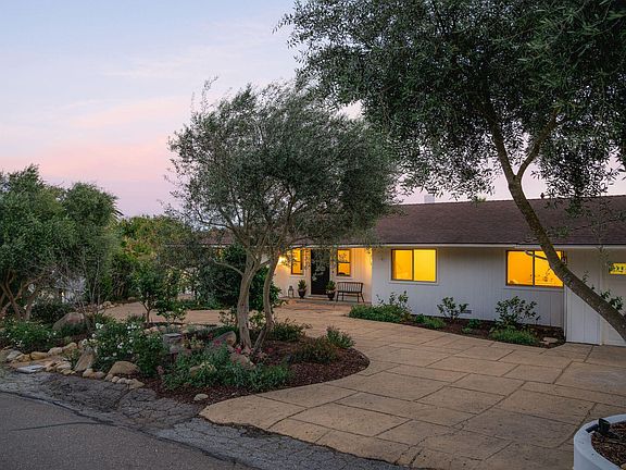 4th image of 2609 Montrose Pl