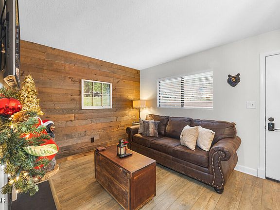 3rd image of 685 River Rd #303