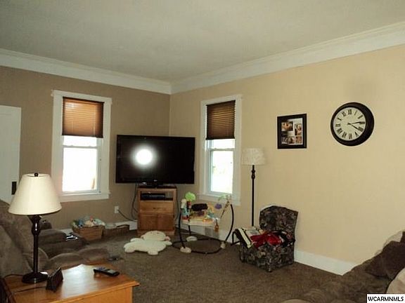 2nd image of 437 Park Ave