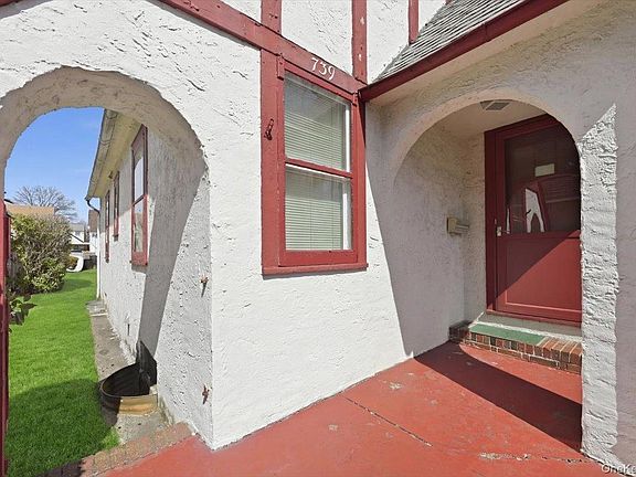 3rd image of 739 Edward Street