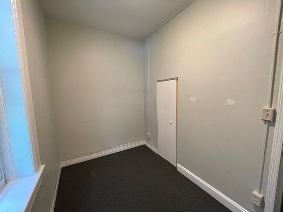 5th image of 826 N Winchester Ave #1R