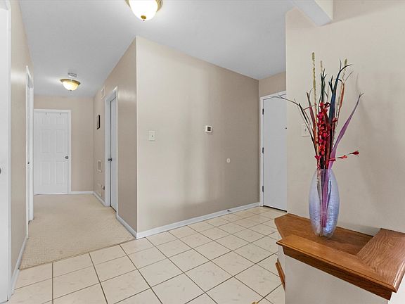 2nd image of 201 Lake Dr APT 2B