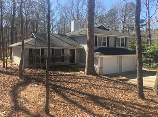 1884 Raintree Ct, Snellville, GA 30078