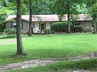 5710 Cassady Rd, Hermitage, PA 16148