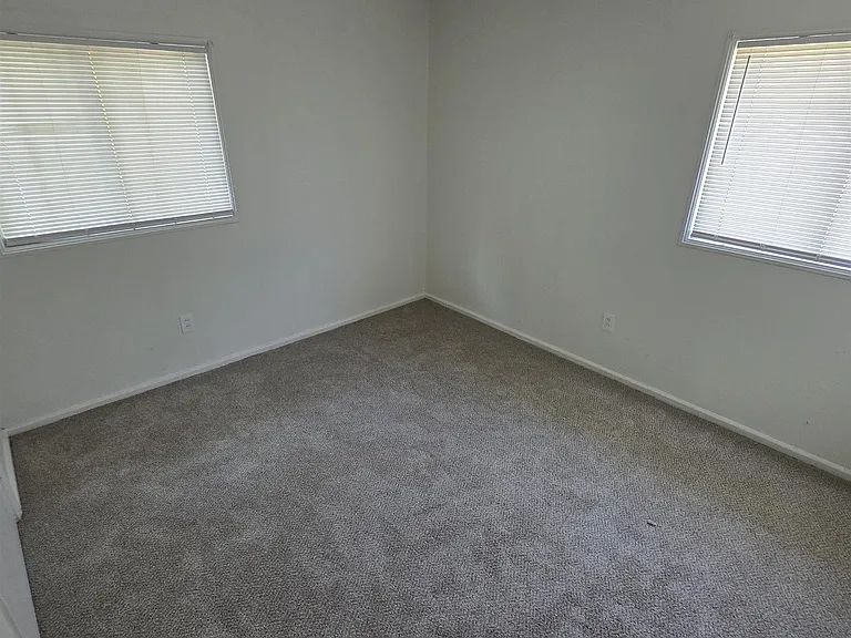4 N Meadowcliff Dr — Photo 7