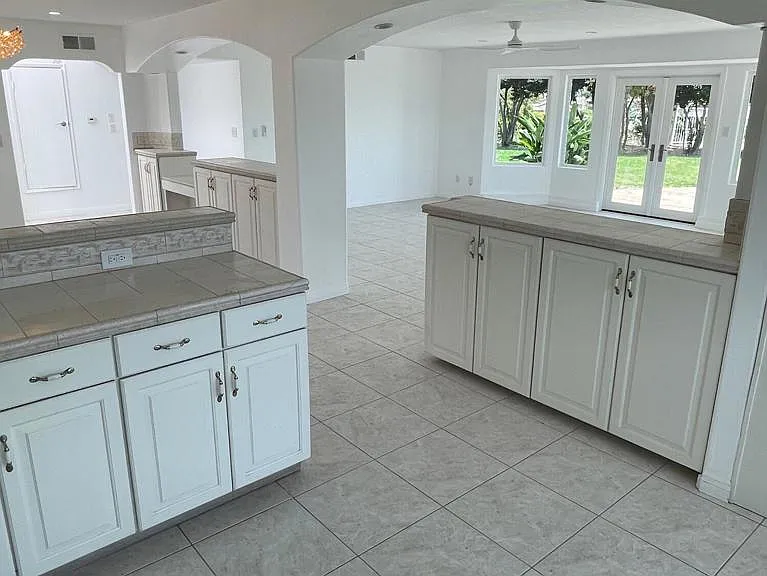 1148 Colina Vis — Photo 7