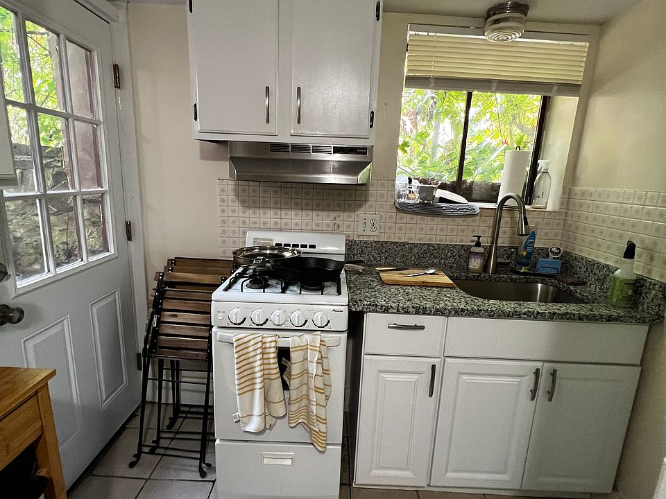 1st image of 19 Cameron Ave #2B