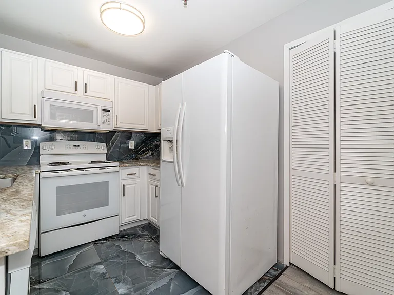 23279 Cornerstone Village Dr — Photo 6