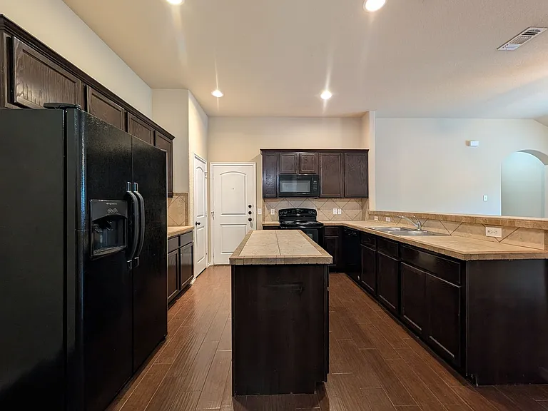 298 Rosalie Dr — Photo 8